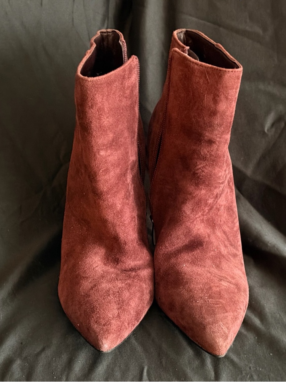 Women's Suede Pointed Toe Ankle Boots - Burgundy
